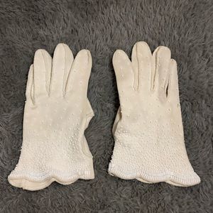 VINTAGE BEADED PRINCESS CLOTHES SUEDE IVORY SHORT WINTER LADY RENAISSANCE